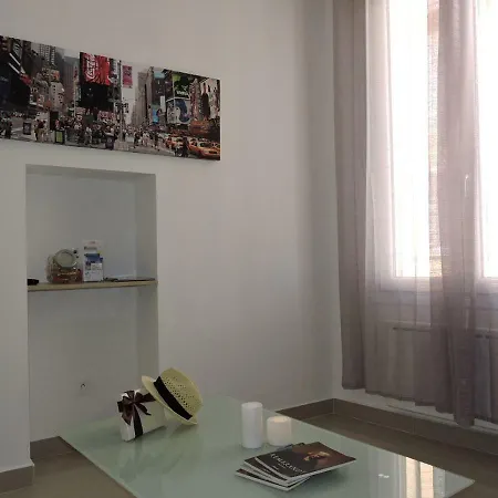 Les Lions Apartment