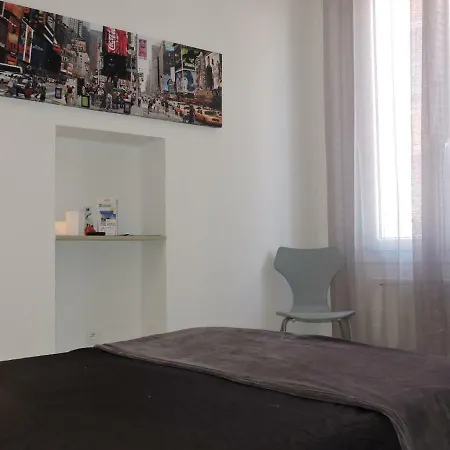 Les Lions Apartment *